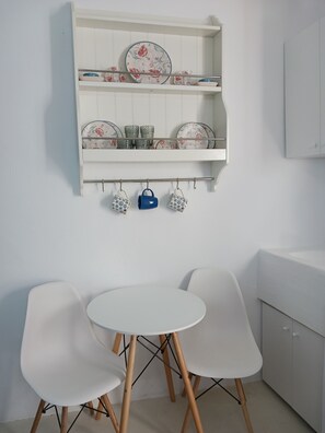 Studio | In-room dining