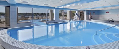 Scenic 2BR with Vaulted Ceilings | Downtown Charlevoix | Pool, Hot Tub, Sauna