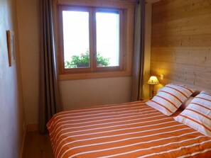 2 chambres, fer et planche à repasser, Wi-Fi