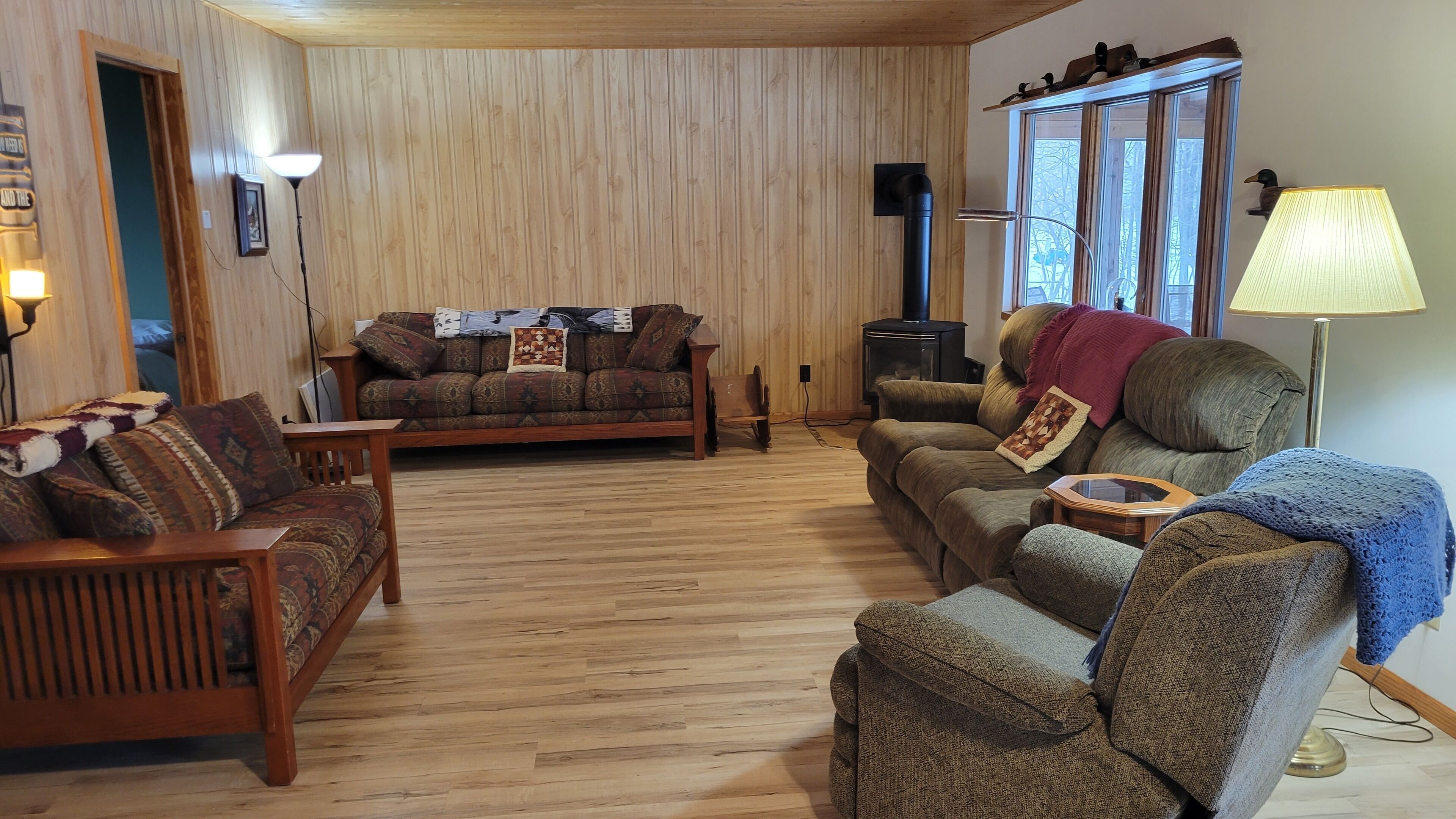 Larger Home on low traffic Lake