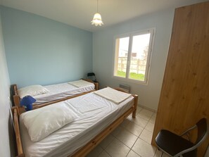 2 bedrooms