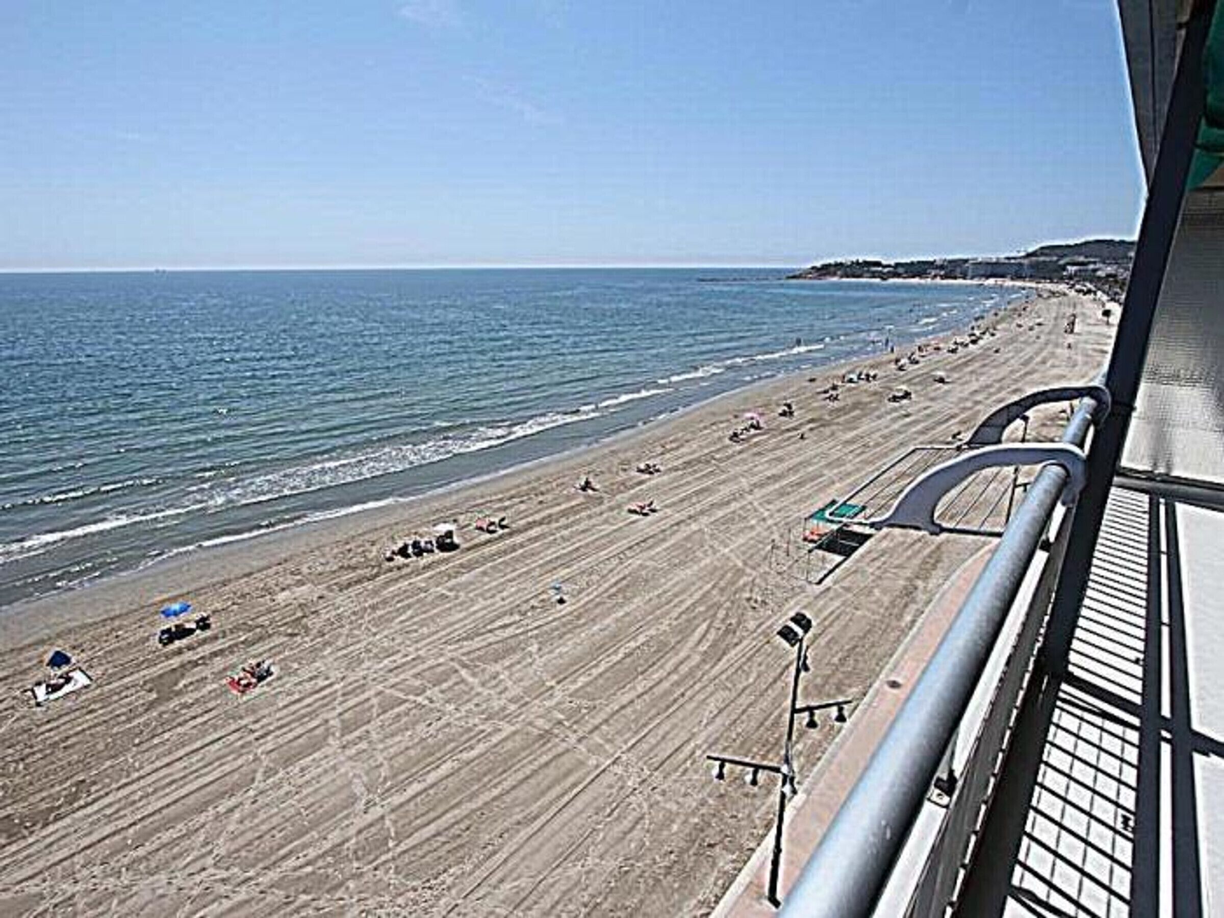 Beach nearby, sun loungers