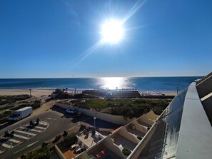 Beach - Air-conditioned studio for 2 with parking and wifi (Cap d'Agde naturisme)