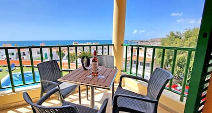 Holiday home CASA ELA in Tarajalejo, sea view, near the beach, WiFi