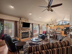 TV, fireplace, offices - Rustic & Cozy 4BR - Fenced In Spacious Deck, BBQ (Leadville)