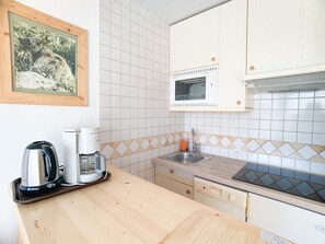 Køleskab, mikrobølgeovn, ovn, opvaskemaskine