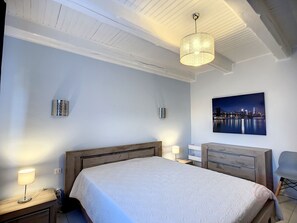3 bedrooms, desk, free WiFi - House F4 with terrace, parking and pets allowed (Lamalou-les-Bains)