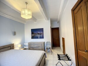 3 chambres, bureau, Wi-Fi gratuit