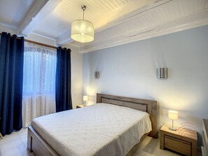 3 bedrooms, desk, free WiFi