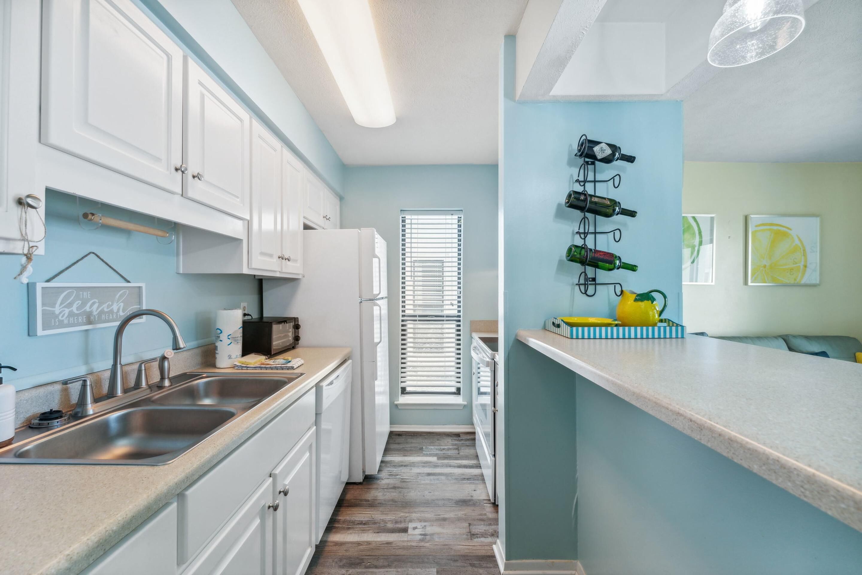 Endless Summer D6 | Community Pool, Hot Tub, & Grills!