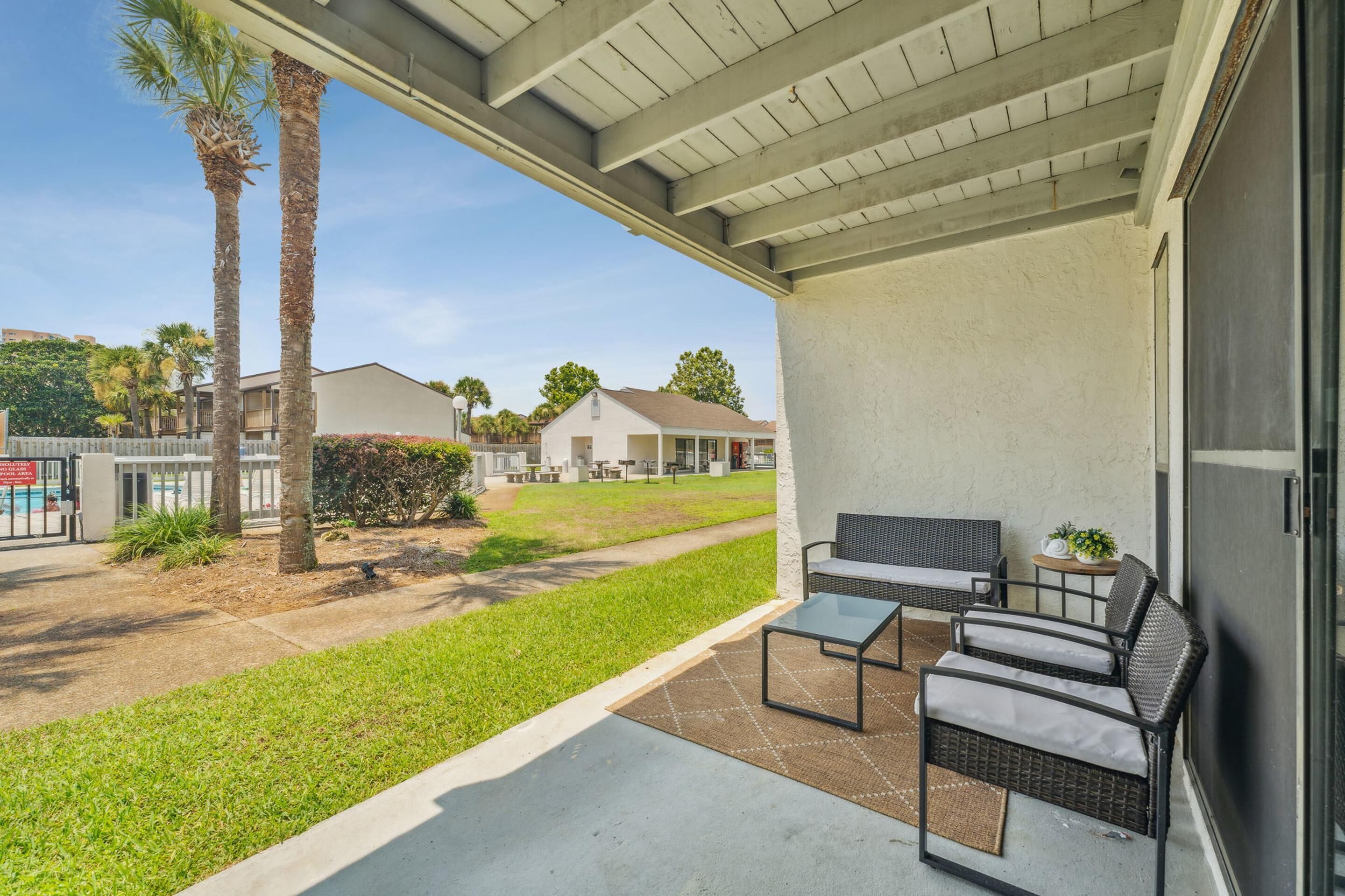 Endless Summer D6 | Community Pool, Hot Tub, & Grills!