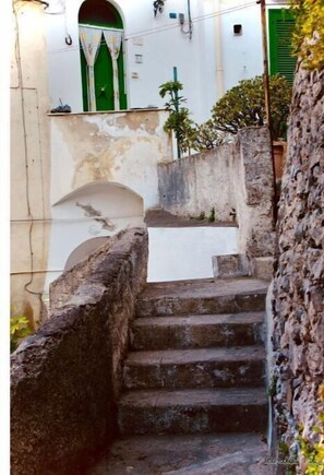 Property grounds - Amalfi Coast Casa Maddy. (Atrani)