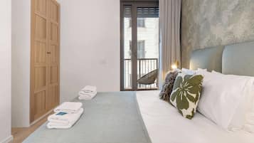 2 habitaciones, tabla de planchar con plancha, cuna de viaje y wifi