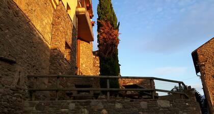 Apartment in a Quiet Historic Building with Views