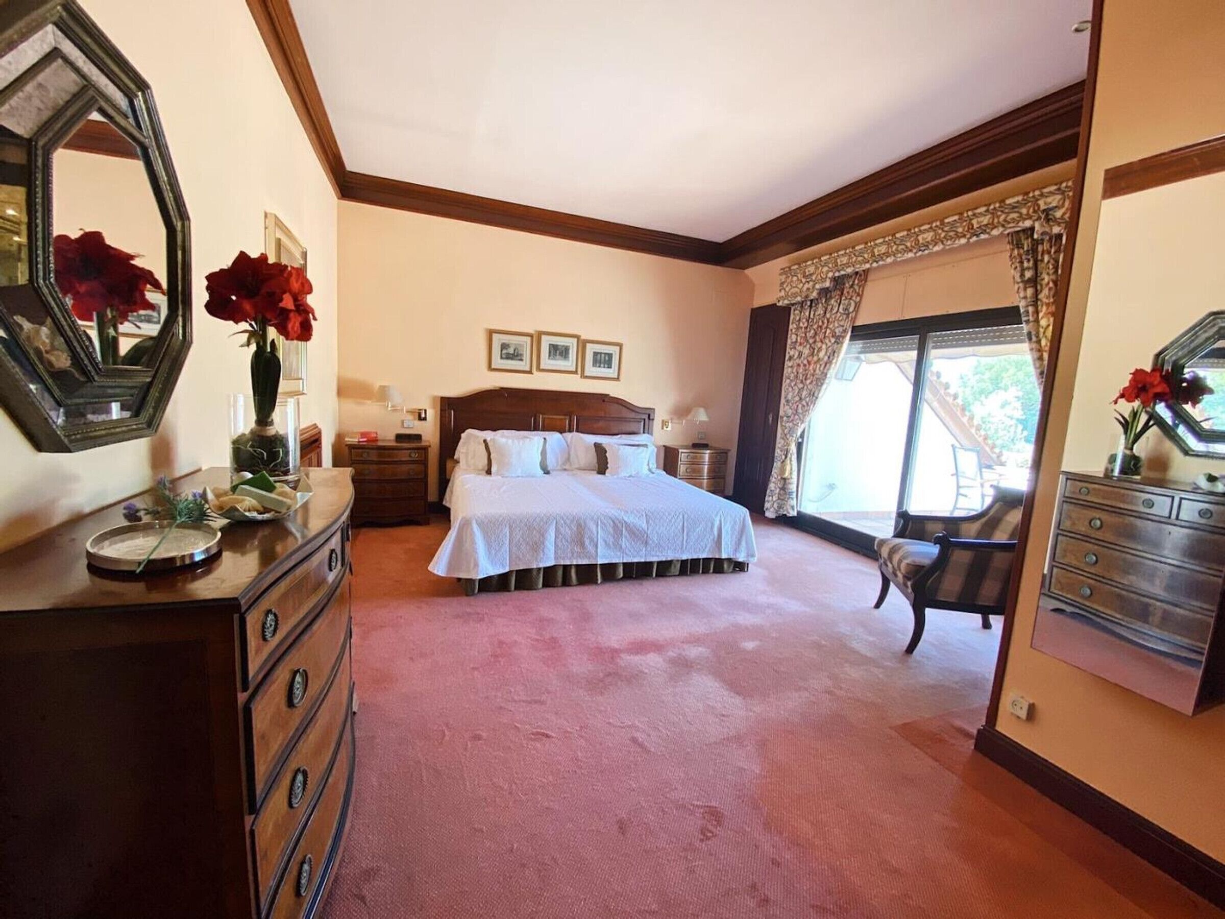 Gite Olías del Rey, 7 bedrooms, 14 persons