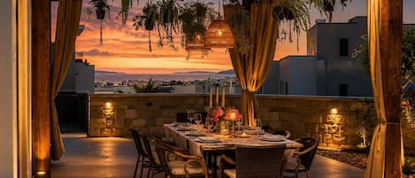Outdoor dining