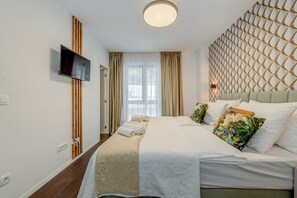 4 bedrooms, iron/ironing board, WiFi, bed sheets - Villa Blue Sky, heated pool, jacuzzi, breakfast (Podstrana)