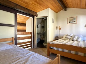 2 bedrooms, free WiFi - Townhouse in La Palmyre, 5 people (La Palmyre)