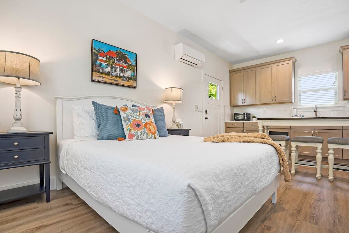 Photo 2 of Downtown St. Augustine Apt, Smart TV, Pack N Play