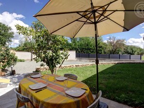 屋外ダイニングエリア