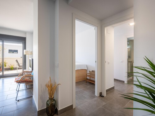 Modern Apartment 190m from the Beach