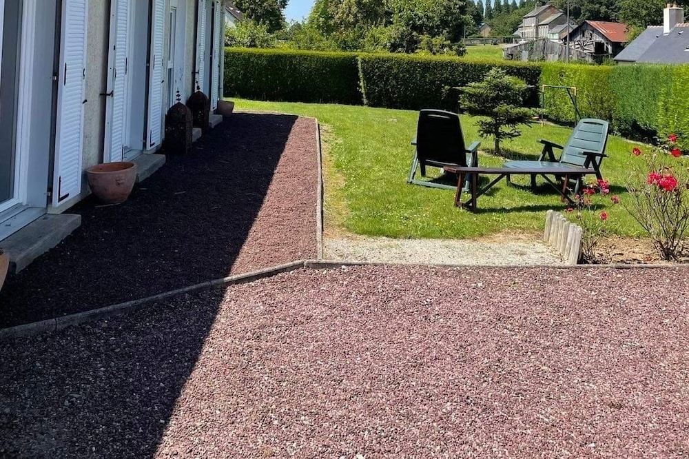 Maison Familiale au Calme à Loré