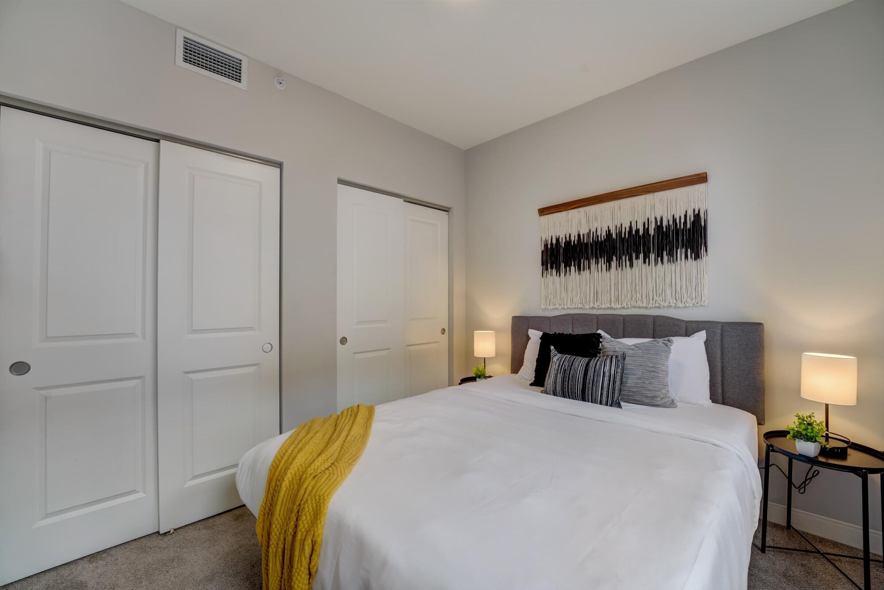 Frontdesk | Beautiful 1BR Apt by Progressive Field