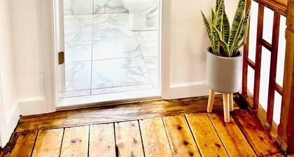 Newly Renovated Village Home circa. 1874 Near HITS & Hunter