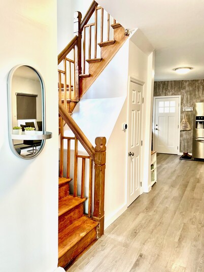 Newly Renovated Village Home circa. 1874 Near HITS & Hunter