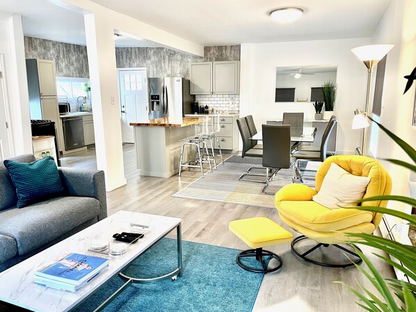 Smart TV, fireplace, books