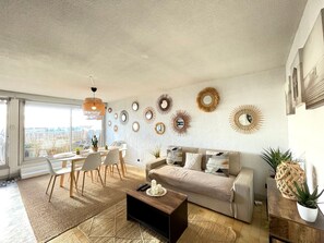 TV - Stunning T3 with sea view terrace, parking (Sète)