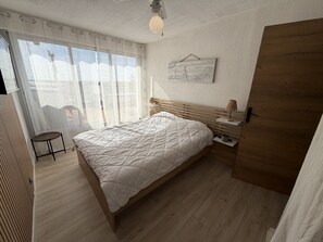 2 bedrooms, free WiFi - Stunning T3 with sea view terrace, parking (Sète)