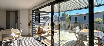 Luxurious Chalet with Heated Pool, Near Beach, 6 Guests, Free WiFi