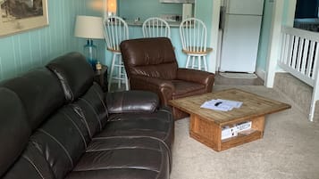 Cottage, 1 Bedroom | Living area