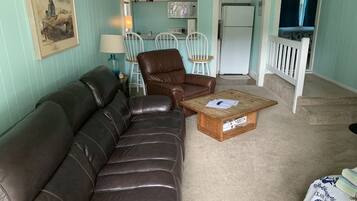 Cottage, 1 Bedroom | Living area