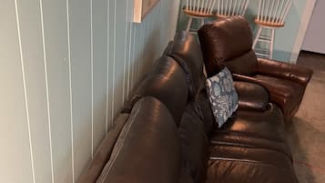 Cottage, 1 Bedroom | Living area