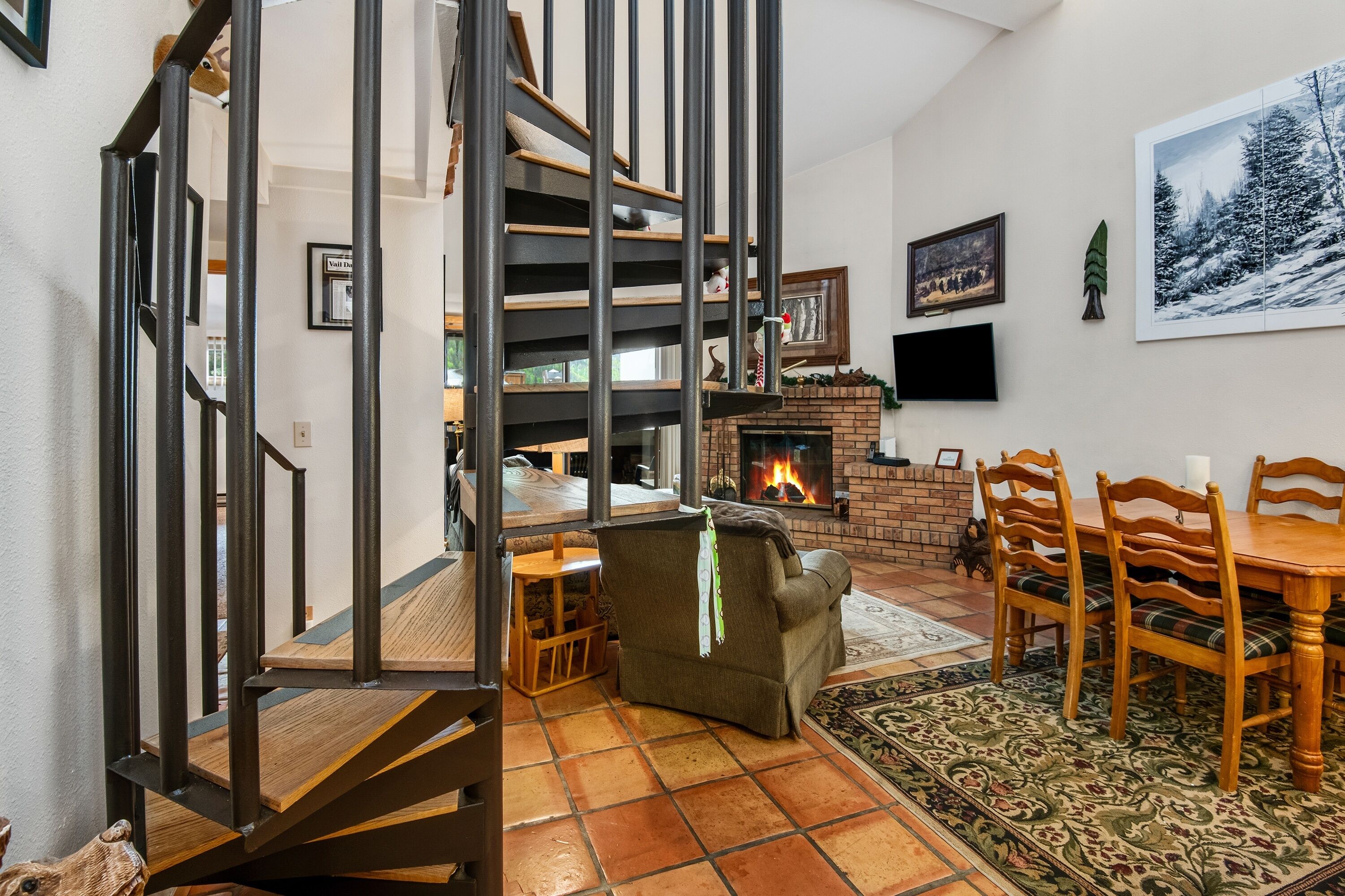 Condo, 2 Bedrooms | Dining