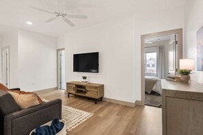 Townhome, 3 Bedrooms | Living area