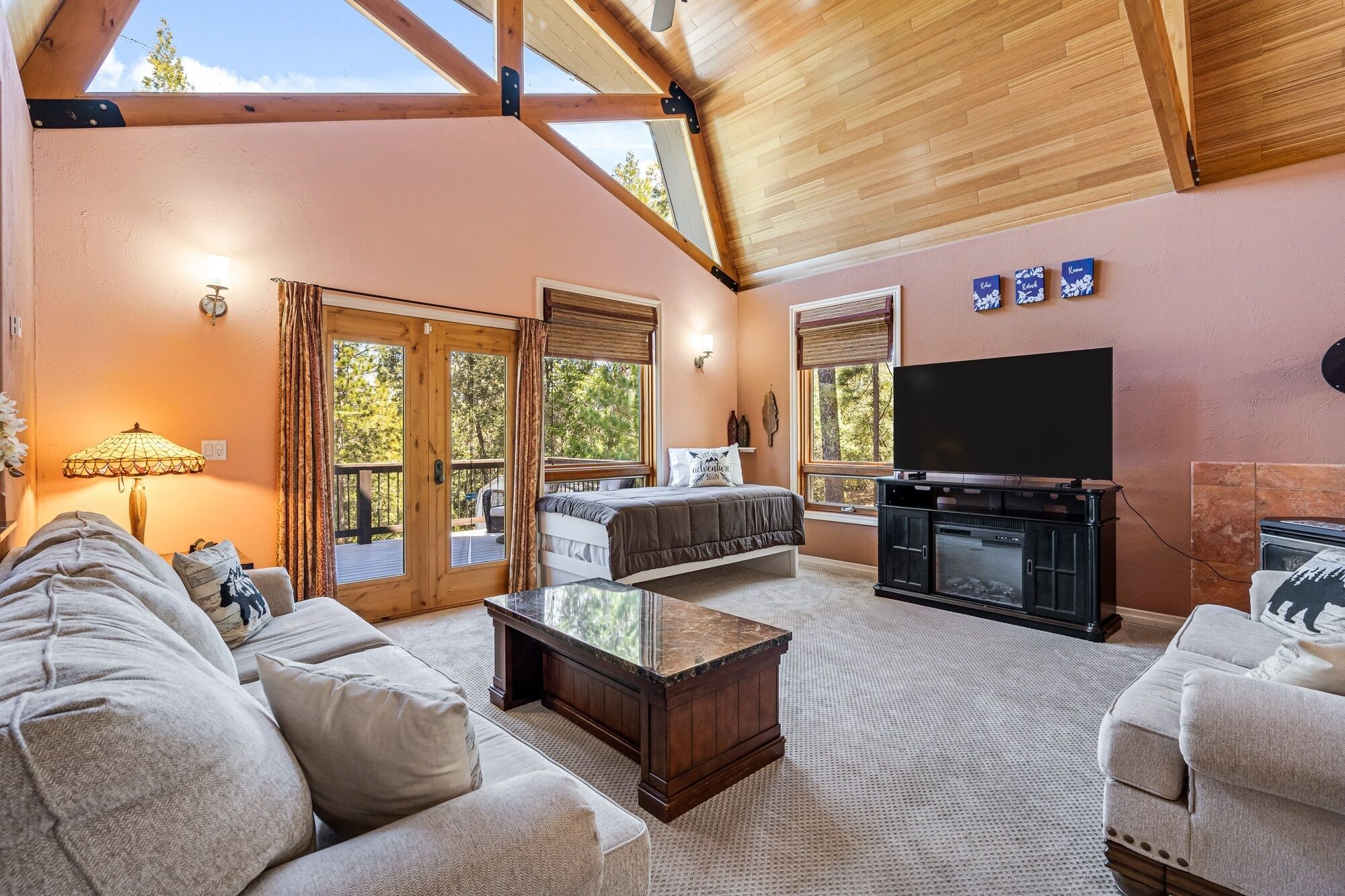 Deer Ridge - Home In Woods W/ Ping Pong Table 2 Bedroom Home by Redawning