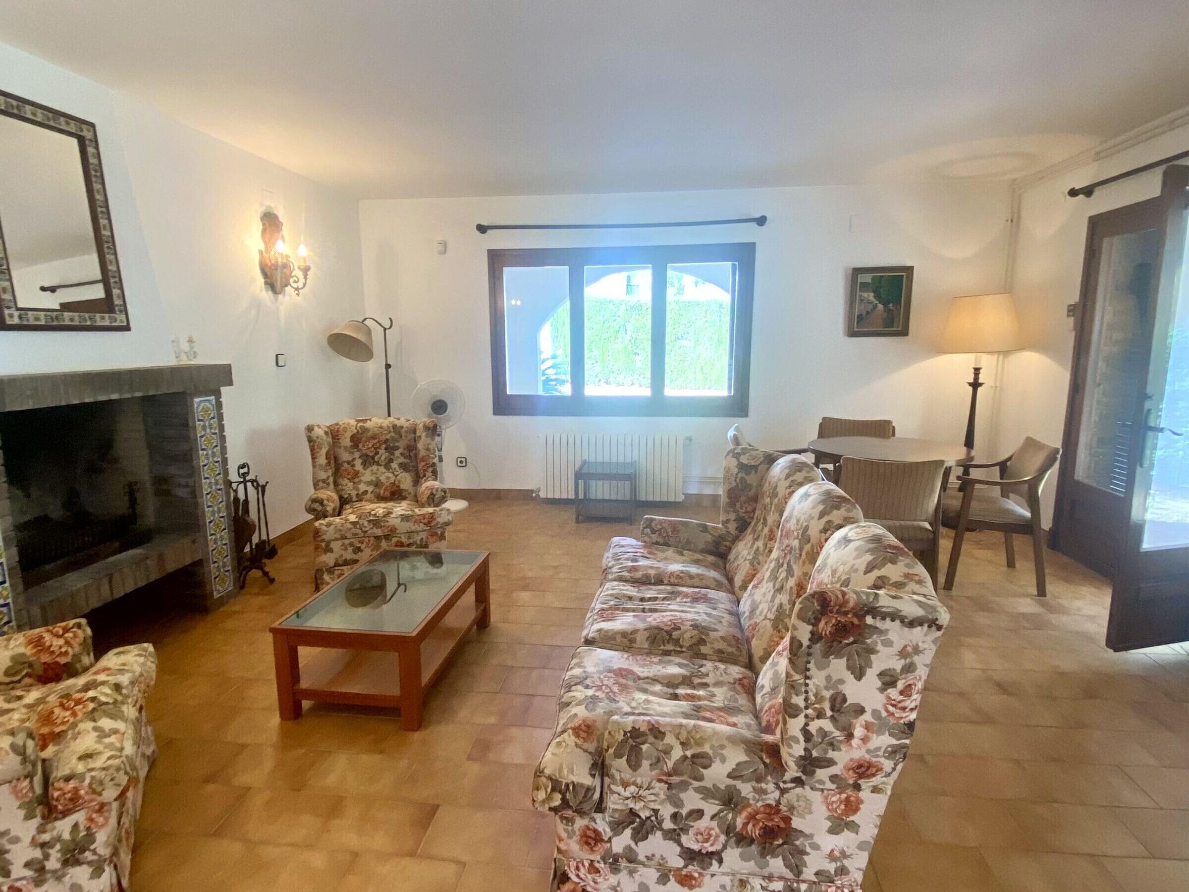 Villa L'Ametlla de Mar, 4 bedrooms, 8 persons