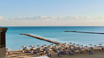 Am Strand, Liegestühle, Strandtücher
