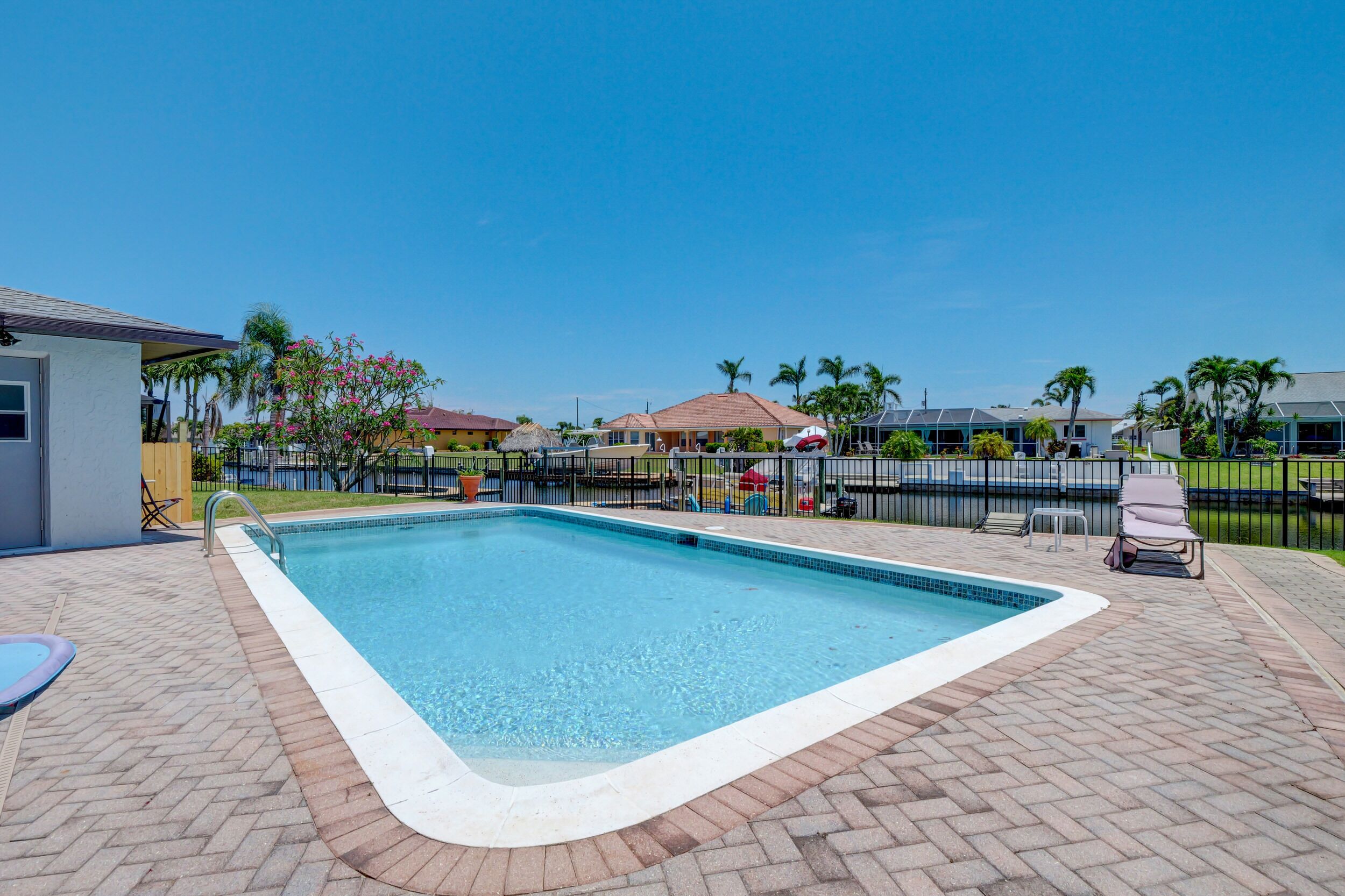 Waterfront Oasis - Heated Pool - Bring your boat or rent ours