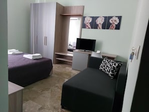 Triple Room, City View | 2 bedrooms, free WiFi