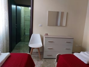 Familienzimmer, Stadtblick | 2 Schlafzimmer, hochwertige Bettwaren, Daunenbettdecken
