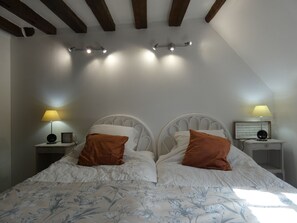 2 bedrooms, free WiFi, bed sheets