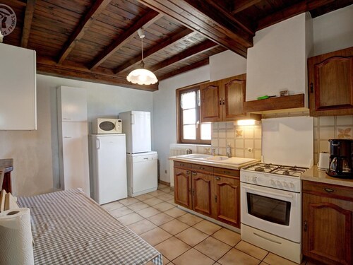 Gîte familial avec jeux extérieurs près de St-Galmier