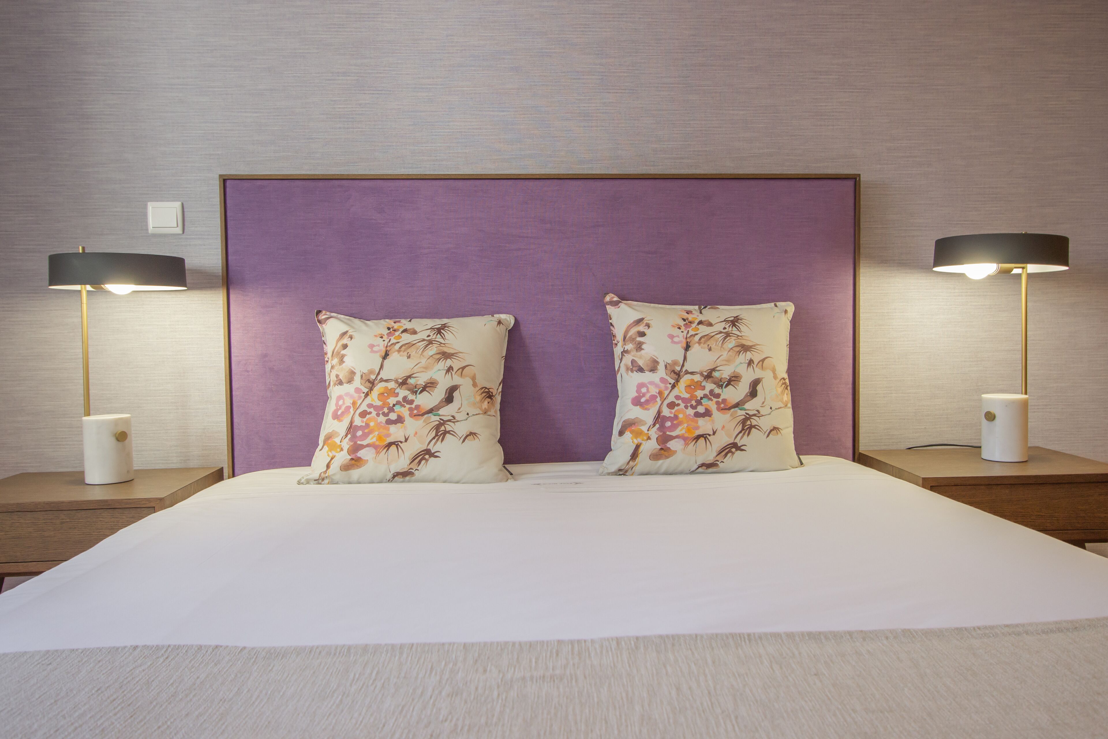 Ducha, artículos de tocador gratuitos, secador de pelo, toallas