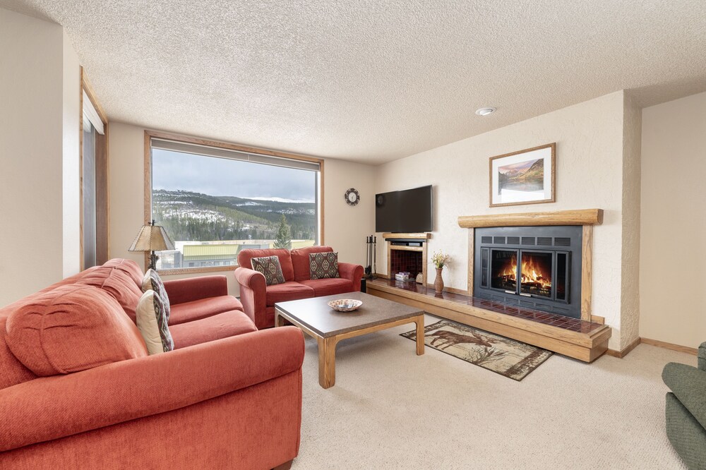This ideal downtown condo rental is great for families