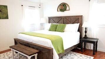 2 Schlafzimmer, Schreibtisch, Bügeleisen/Bügelbrett, kostenloses WLAN