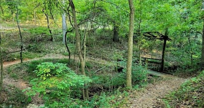 Dog Friendly with Trail Access to Bike Trails, Lakes, Waterfalls, MTB & Golf